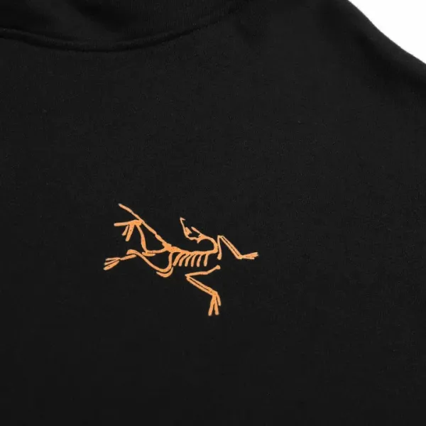 【ARCTERYX 公式旗艦店】アークテリクス  パーカー  スウェット ご好評に付き再入荷！241121