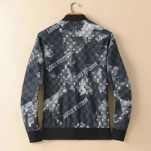 LV【LOUIS VUITTON 公式旗艦店】ルイヴィトン ジャケット着 ご好評に付き再入荷!250106 LV【LOUIS VUITTON 公式旗艦店】ルイヴィトン ジャケット着 ご好評に付き再入荷!250106