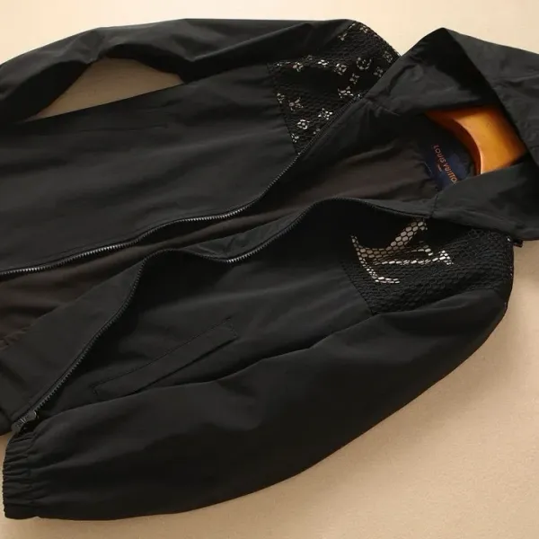 LV【LOUIS VUITTON 公式旗艦店】ルイヴィトン ジャケット着 ご好評に付き再入荷!250106 LV【LOUIS VUITTON 公式旗艦店】ルイヴィトン ジャケット着 ご好評に付き再入荷!250106