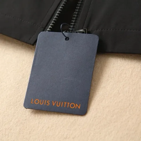 LV【LOUIS VUITTON 公式旗艦店】ルイヴィトン ジャケット着 ご好評に付き再入荷!250106 LV【LOUIS VUITTON 公式旗艦店】ルイヴィトン ジャケット着 ご好評に付き再入荷!250106