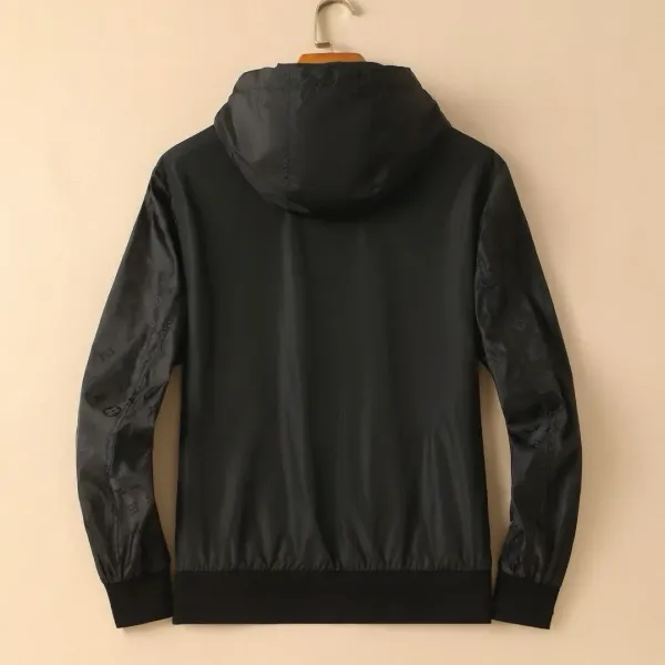 LV【LOUIS VUITTON 公式旗艦店】ルイヴィトン ジャケット着 ご好評に付き再入荷!250106 LV【LOUIS VUITTON 公式旗艦店】ルイヴィトン ジャケット着 ご好評に付き再入荷!250106