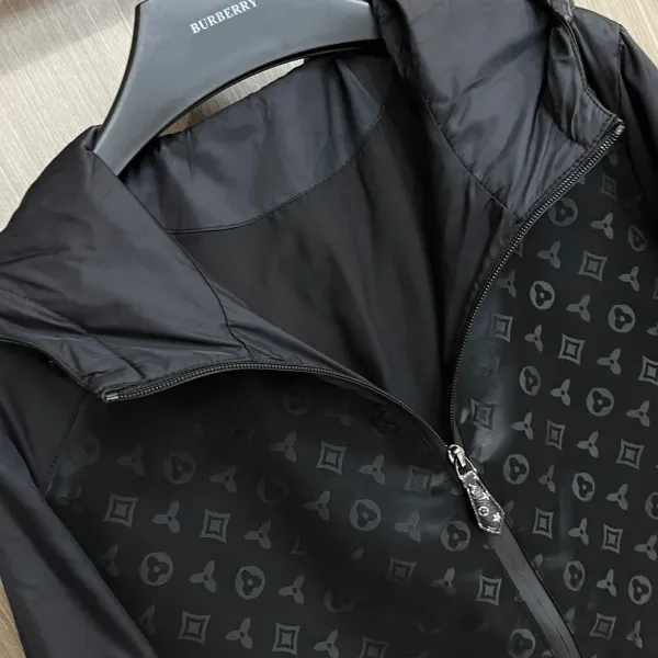LV【LOUIS VUITTON 公式旗艦店】ルイヴィトン ジャケット着 ご好評に付き再入荷!250106 LV【LOUIS VUITTON 公式旗艦店】ルイヴィトン ジャケット着 ご好評に付き再入荷!250106