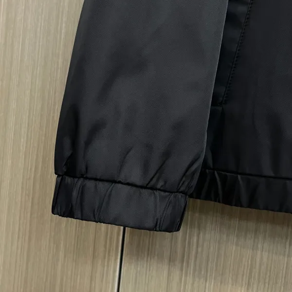LV【LOUIS VUITTON 公式旗艦店】ルイヴィトン ジャケット着 ご好評に付き再入荷!250106 LV【LOUIS VUITTON 公式旗艦店】ルイヴィトン ジャケット着 ご好評に付き再入荷!250106
