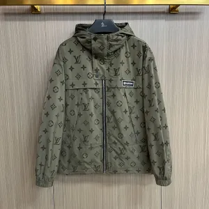 LV【LOUIS VUITTON 公式旗艦店】ルイヴィトン  ジャケット着 ご好評に付き再入荷！250106