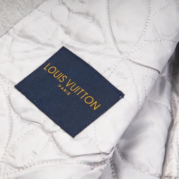 LV【LOUIS VUITTON 公式旗艦店】ルイヴィトン ジャケット着 ご好評に付き再入荷!250106 LV【LOUIS VUITTON 公式旗艦店】ルイヴィトン ジャケット着 ご好評に付き再入荷!250106