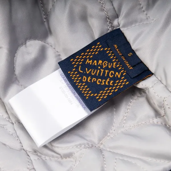 LV【LOUIS VUITTON 公式旗艦店】ルイヴィトン ジャケット着 ご好評に付き再入荷!250106 LV【LOUIS VUITTON 公式旗艦店】ルイヴィトン ジャケット着 ご好評に付き再入荷!250106