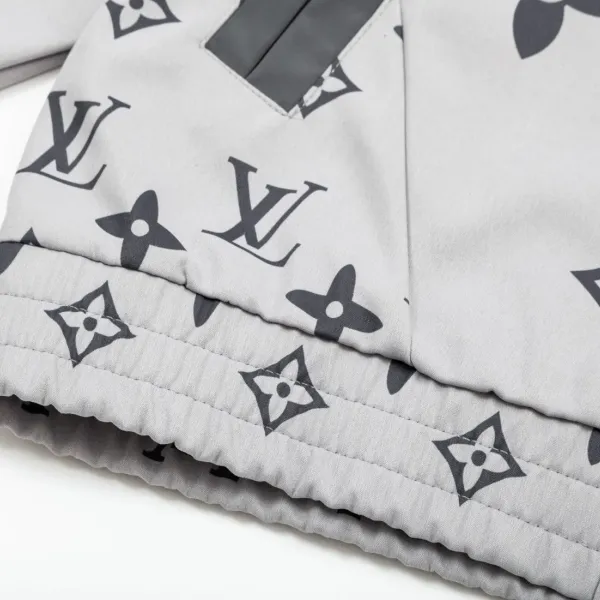 LV【LOUIS VUITTON 公式旗艦店】ルイヴィトン ジャケット着ご好評に付き再入荷!241223 LV【LOUIS VUITTON 公式旗艦店】ルイヴィトン ジャケット着ご好評に付き再入荷!241223