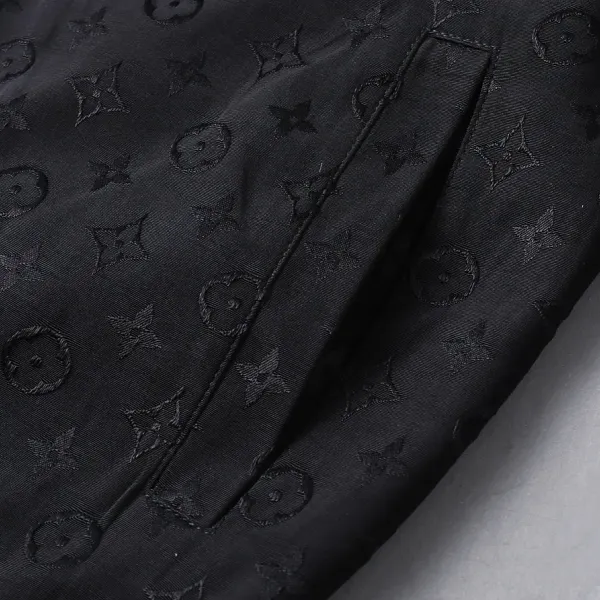 LV【LOUIS VUITTON 公式旗艦店】ルイヴィトン ジャケット着 ご好評に付き再入荷!241223 LV【LOUIS VUITTON 公式旗艦店】ルイヴィトン ジャケット着 ご好評に付き再入荷!241223
