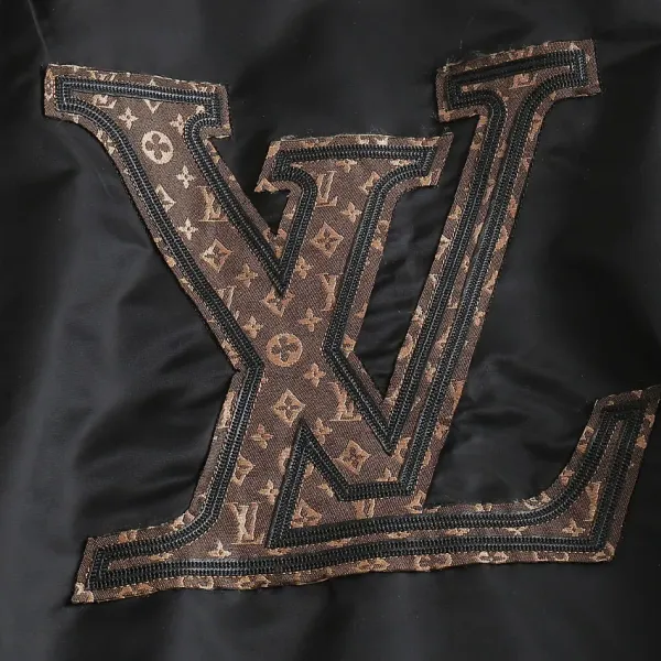 LV【LOUIS VUITTON 公式旗艦店】ルイヴィトン ジャケット着 ご好評に付き再入荷!241223 LV【LOUIS VUITTON 公式旗艦店】ルイヴィトン ジャケット着 ご好評に付き再入荷!241223