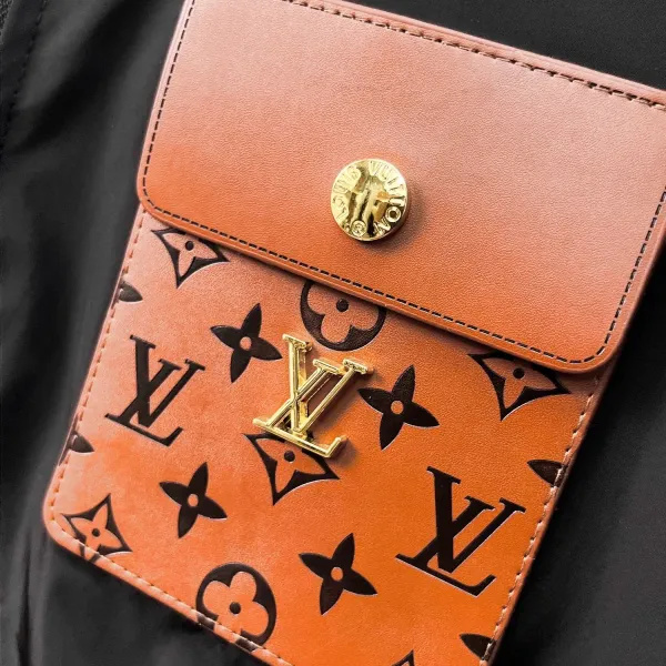 LV【LOUIS VUITTON 公式旗艦店】ルイヴィトン ジャケット着 ご好評に付き再入荷!241223 LV【LOUIS VUITTON 公式旗艦店】ルイヴィトン ジャケット着 ご好評に付き再入荷!241223