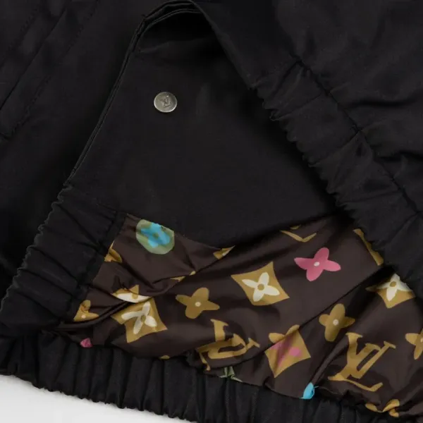 LV【LOUIS VUITTON 公式旗艦店】ルイヴィトン ジャケット着 好評に付き再入荷! 241216 LV【LOUIS VUITTON 公式旗艦店】ルイヴィトン ジャケット着 好評に付き再入荷! 241216