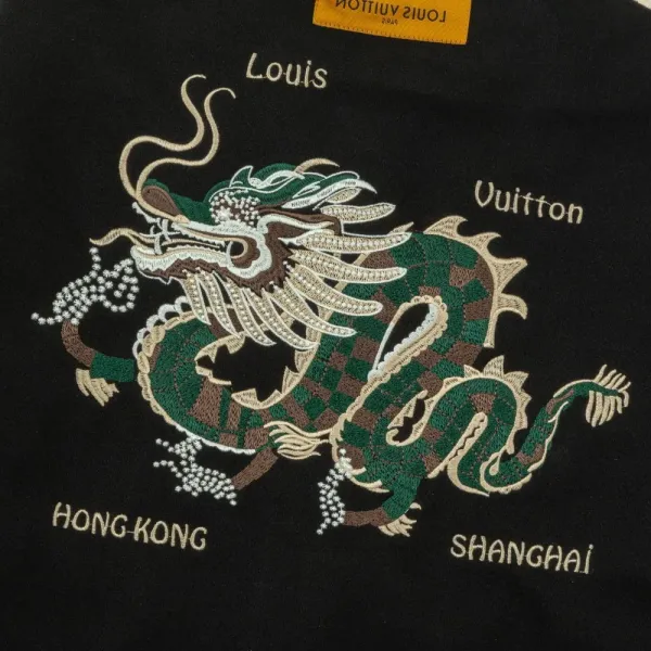 LV【LOUIS VUITTON 公式旗艦店】ルイヴィトン ジャケット着 好評に付き再入荷! 241216 LV【LOUIS VUITTON 公式旗艦店】ルイヴィトン ジャケット着 好評に付き再入荷! 241216