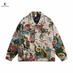 LV【LOUIS VUITTON 公式旗艦店】ルイヴィトン 野球着 ジャケット着ご好評に付き再入荷!241216 LV【LOUIS VUITTON 公式旗艦店】ルイヴィトン 野球着 ジャケット着ご好評に付き再入荷!241216