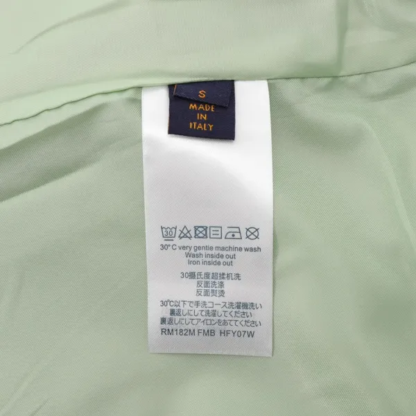 LV【LOUIS VUITTON 公式旗艦店】ルイヴィトン 野球着 ジャケット着ご好評に付き再入荷!241212 LV【LOUIS VUITTON 公式旗艦店】ルイヴィトン 野球着 ジャケット着ご好評に付き再入荷!241212