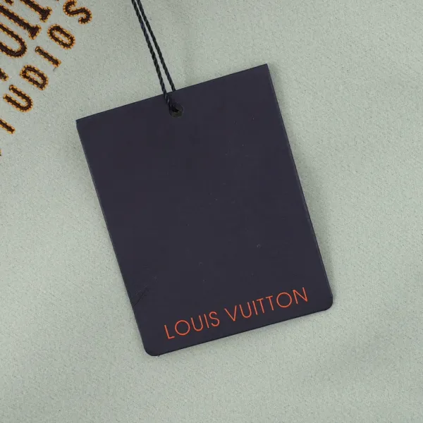 LV【LOUIS VUITTON 公式旗艦店】ルイヴィトン 野球着 ジャケット着ご好評に付き再入荷!241212 LV【LOUIS VUITTON 公式旗艦店】ルイヴィトン 野球着 ジャケット着ご好評に付き再入荷!241212