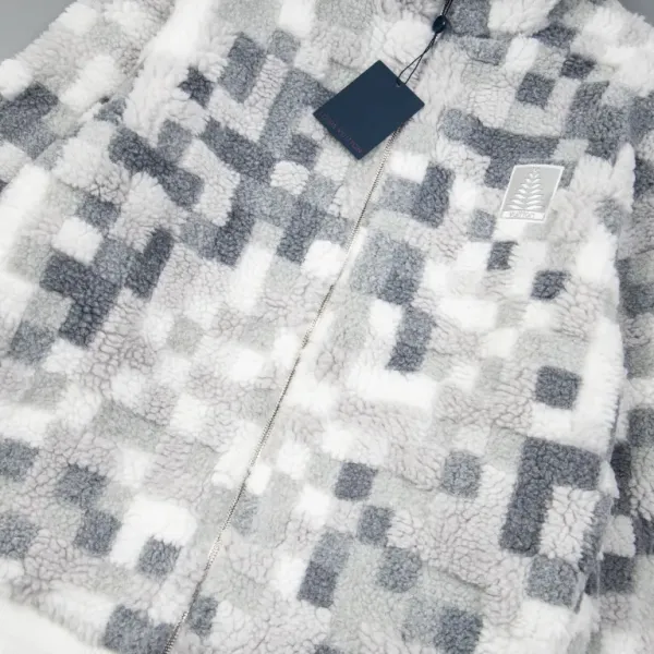 LV【LOUIS VUITTON 公式旗艦店】ルイヴィトン ジャケット着ご好評に付き再入荷!241212 LV【LOUIS VUITTON 公式旗艦店】ルイヴィトン ジャケット着ご好評に付き再入荷!241212