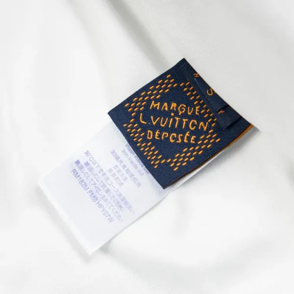 LV【LOUIS VUITTON 公式旗艦店】ルイヴィトン ジャケット着ご好評に付き再入荷!241212 LV【LOUIS VUITTON 公式旗艦店】ルイヴィトン ジャケット着ご好評に付き再入荷!241212