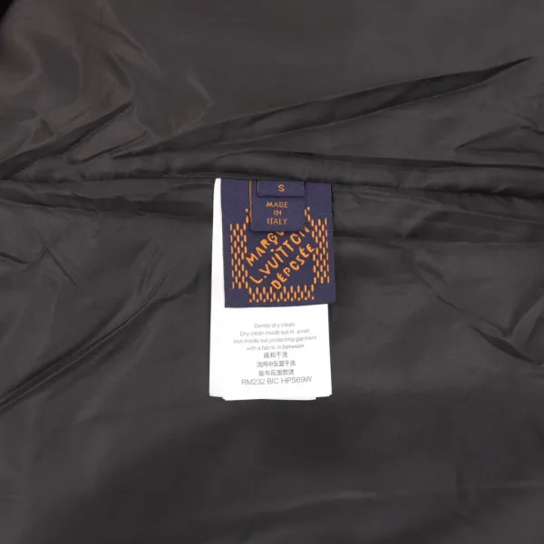 LV【LOUIS VUITTON 公式旗艦店】ルイヴィトン 野球着 ジャケット着ご好評に付き再入荷!241212 LV【LOUIS VUITTON 公式旗艦店】ルイヴィトン 野球着 ジャケット着ご好評に付き再入荷!241212