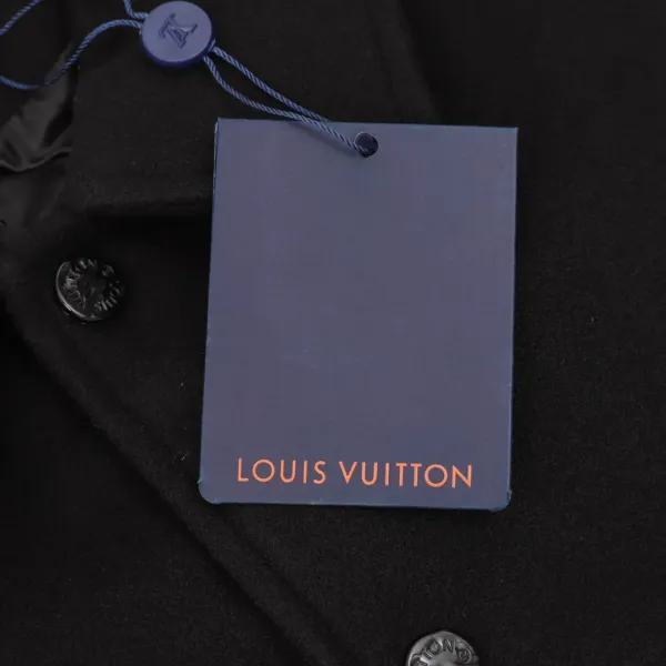 LV【LOUIS VUITTON 公式旗艦店】ルイヴィトン 野球着 ジャケット着ご好評に付き再入荷!241212 LV【LOUIS VUITTON 公式旗艦店】ルイヴィトン 野球着 ジャケット着ご好評に付き再入荷!241212