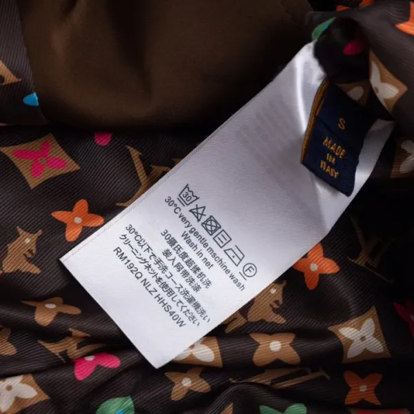 LV【LOUIS VUITTON 公式旗艦店】ルイヴィトン 野球着 ジャケット着ご好評に付き再入荷!241212 LV【LOUIS VUITTON 公式旗艦店】ルイヴィトン 野球着 ジャケット着ご好評に付き再入荷!241212