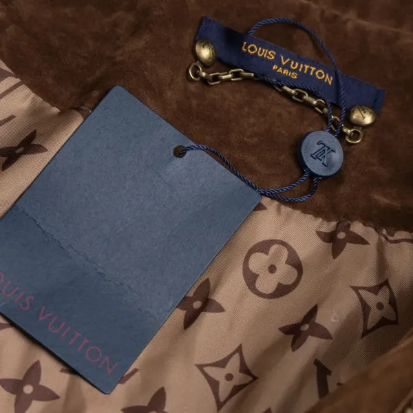 【LOUIS VUITTON 公式旗艦店】ルイヴィトン ジャケット着ご好評に付き再入荷!241111 【LOUIS VUITTON 公式旗艦店】ルイヴィトン ジャケット着ご好評に付き再入荷!241111