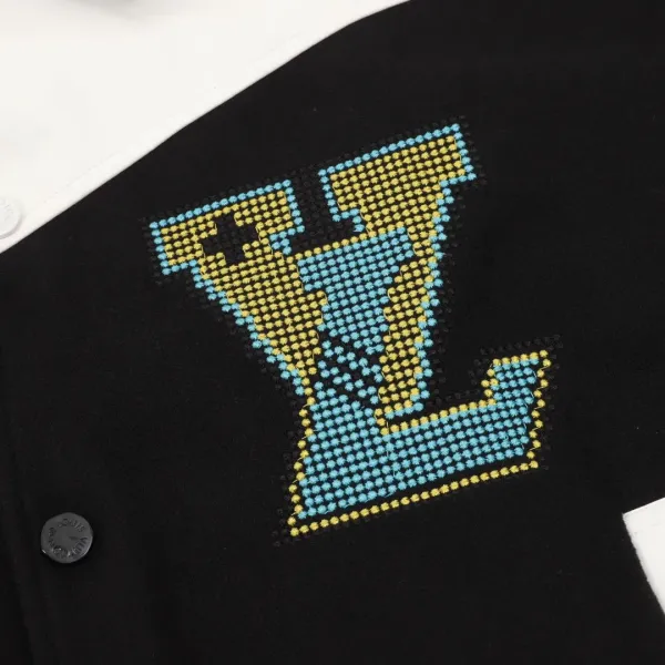 LV【LOUIS VUITTON 公式旗艦店】ルイヴィトン ジャケット着 好評に付き再入荷!241028 LV【LOUIS VUITTON 公式旗艦店】ルイヴィトン ジャケット着 好評に付き再入荷!241028