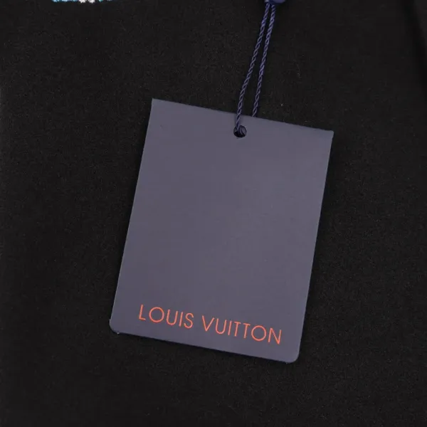 LV【LOUIS VUITTON 公式旗艦店】ルイヴィトン ジャケット着 好評に付き再入荷!241028 LV【LOUIS VUITTON 公式旗艦店】ルイヴィトン ジャケット着 好評に付き再入荷!241028