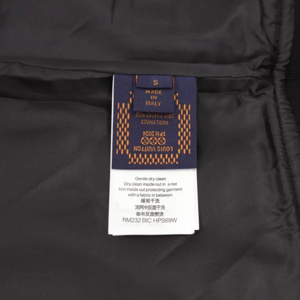 LV【LOUIS VUITTON 公式旗艦店】ルイヴィトン ジャケット着 好評に付き再入荷!241028 LV【LOUIS VUITTON 公式旗艦店】ルイヴィトン ジャケット着 好評に付き再入荷!241028