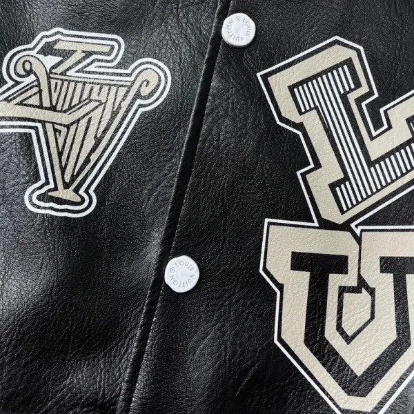 LV【LOUIS VUITTON 公式旗艦店】ルイヴィトン ジャケット着 好評に付き再入荷!241028 LV【LOUIS VUITTON 公式旗艦店】ルイヴィトン ジャケット着 好評に付き再入荷!241028