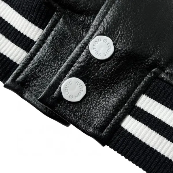 LV【LOUIS VUITTON 公式旗艦店】ルイヴィトン ジャケット着 好評に付き再入荷!241028 LV【LOUIS VUITTON 公式旗艦店】ルイヴィトン ジャケット着 好評に付き再入荷!241028