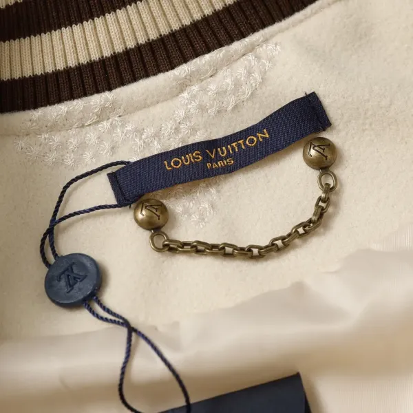 LV【LOUIS VUITTON 公式旗艦店】ルイヴィトン ジャケット着 好評に付き再入荷!241028 LV【LOUIS VUITTON 公式旗艦店】ルイヴィトン ジャケット着 好評に付き再入荷!241028