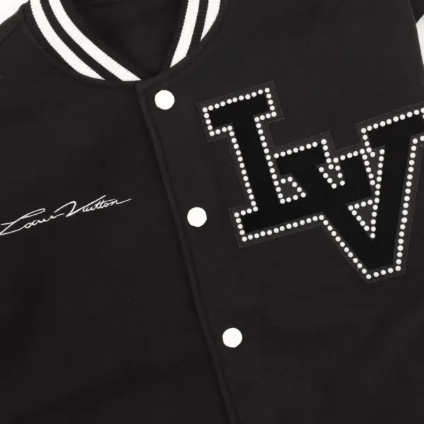 LV【LOUIS VUITTON 公式旗艦店】ルイヴィトン ジャケット着ご好評に付き再入荷!241024 LV【LOUIS VUITTON 公式旗艦店】ルイヴィトン ジャケット着ご好評に付き再入荷!241024