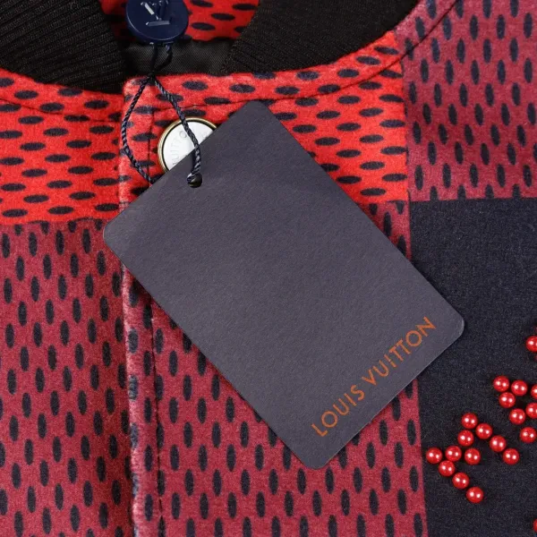 【LOUIS VUITTON 公式旗艦店】ルイヴィトン 野球着 ジャケット着ご好評に付き再入荷!241023 【LOUIS VUITTON 公式旗艦店】ルイヴィトン 野球着 ジャケット着ご好評に付き再入荷!241023