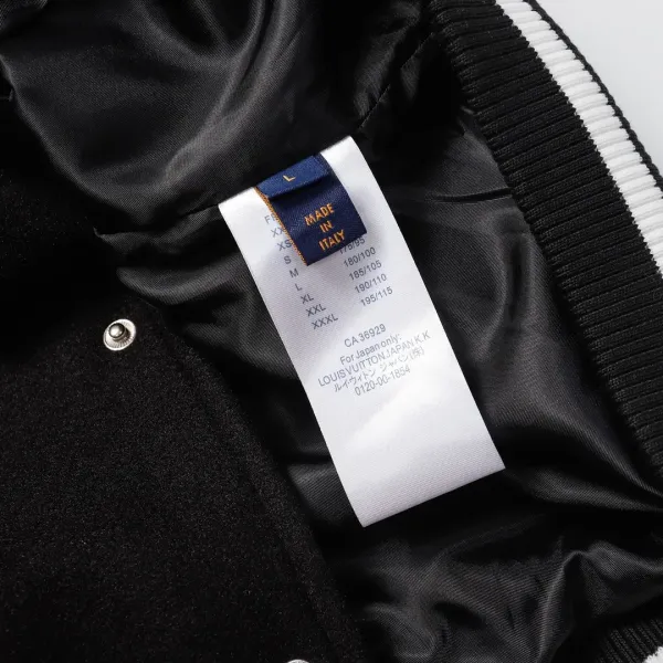 【LOUIS VUITTON 公式旗艦店】ルイヴィトン 野球着 ジャケット着ご好評に付き再入荷!241023 【LOUIS VUITTON 公式旗艦店】ルイヴィトン 野球着 ジャケット着ご好評に付き再入荷!241023
