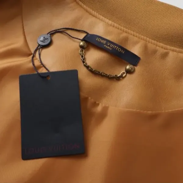 【LOUIS VUITTON  公式旗艦店】ルイヴィトン   ジャケット着ご好評に付き再入荷！241023