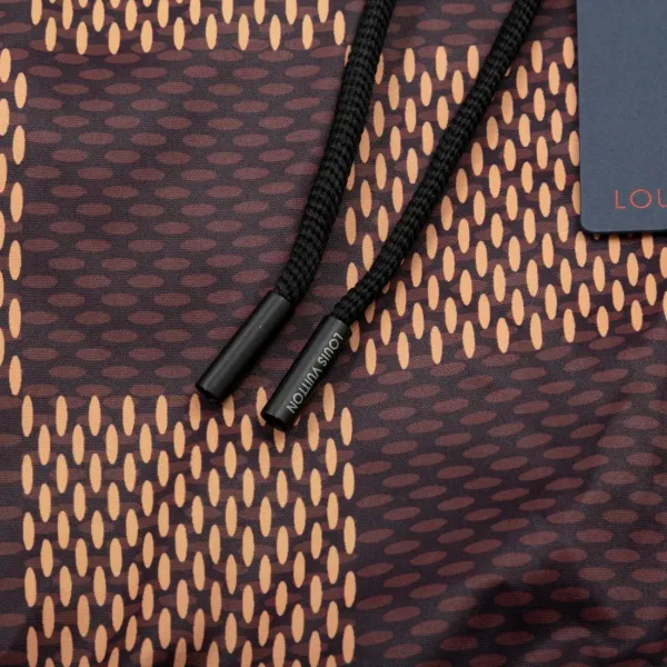 LV 【LOUIS VUITTON 公式旗艦店】ルイヴィトン  ジャケット着 ご好評に付き再入荷！241021
