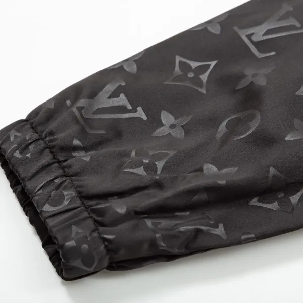 LV 【LOUIS VUITTON 公式旗艦店】ルイヴィトン ジャケット着 ご好評に付き再入荷!241021 LV 【LOUIS VUITTON 公式旗艦店】ルイヴィトン ジャケット着 ご好評に付き再入荷!241021