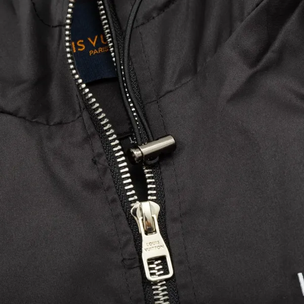 LV 【LOUIS VUITTON 公式旗艦店】ルイヴィトン ジャケット着 ご好評に付き再入荷!241021 LV 【LOUIS VUITTON 公式旗艦店】ルイヴィトン ジャケット着 ご好評に付き再入荷!241021