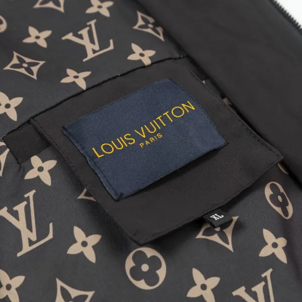 LV 【LOUIS VUITTON 公式旗艦店】ルイヴィトン  ジャケット着 ご好評に付き再入荷！241021