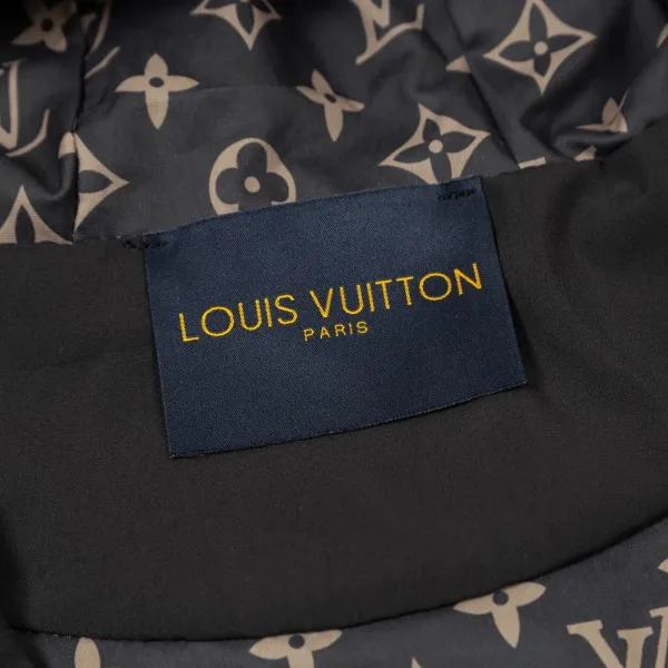LV 【LOUIS VUITTON 公式旗艦店】ルイヴィトン  ジャケット着 ご好評に付き再入荷！241021