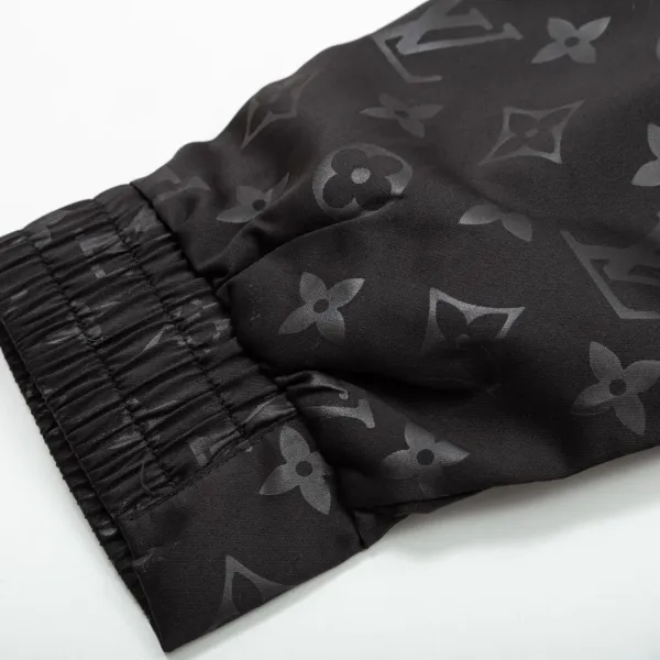 LV 【LOUIS VUITTON 公式旗艦店】ルイヴィトン ジャケット着 ご好評に付き再入荷!241021 LV 【LOUIS VUITTON 公式旗艦店】ルイヴィトン ジャケット着 ご好評に付き再入荷!241021