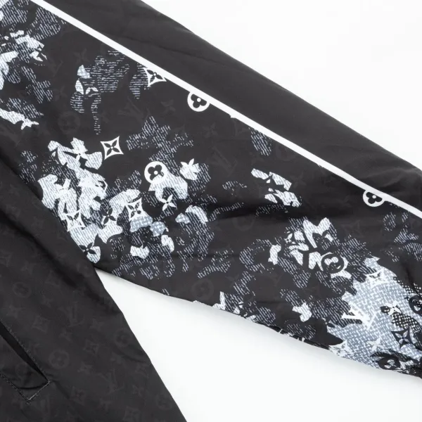 LV 【LOUIS VUITTON】ルイヴィトン ジャケット着ご好評に付き再入荷!240926 LV 【LOUIS VUITTON】ルイヴィトン ジャケット着ご好評に付き再入荷!240926