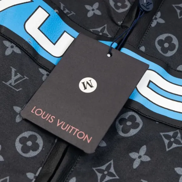 LV 【LOUIS VUITTON】ルイヴィトン ジャケット着 ご好評に付き再入荷!240924 LV 【LOUIS VUITTON】ルイヴィトン ジャケット着 ご好評に付き再入荷!240924