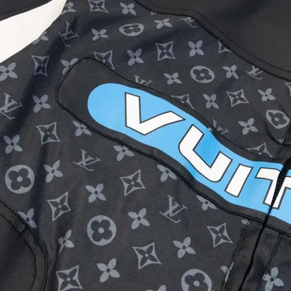 LV 【LOUIS VUITTON】ルイヴィトン ジャケット着 ご好評に付き再入荷!240924 LV 【LOUIS VUITTON】ルイヴィトン ジャケット着 ご好評に付き再入荷!240924
