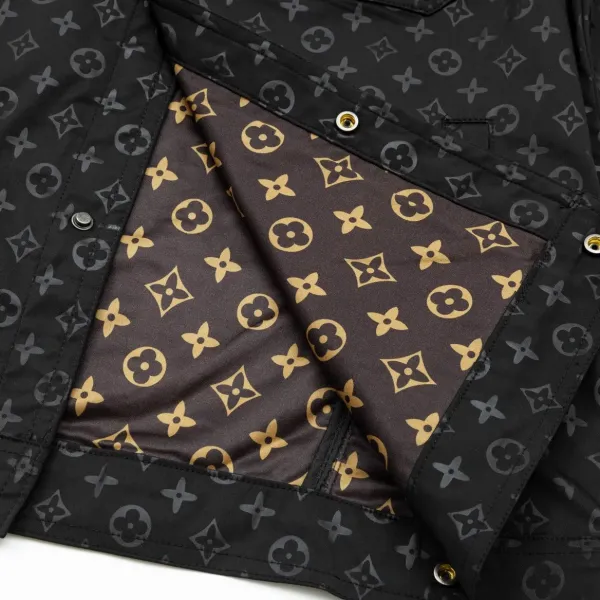 LV 【LOUIS VUITTON】ルイヴィトン ジャケット着ご好評に付き再入荷!240924 LV 【LOUIS VUITTON】ルイヴィトン ジャケット着ご好評に付き再入荷!240924
