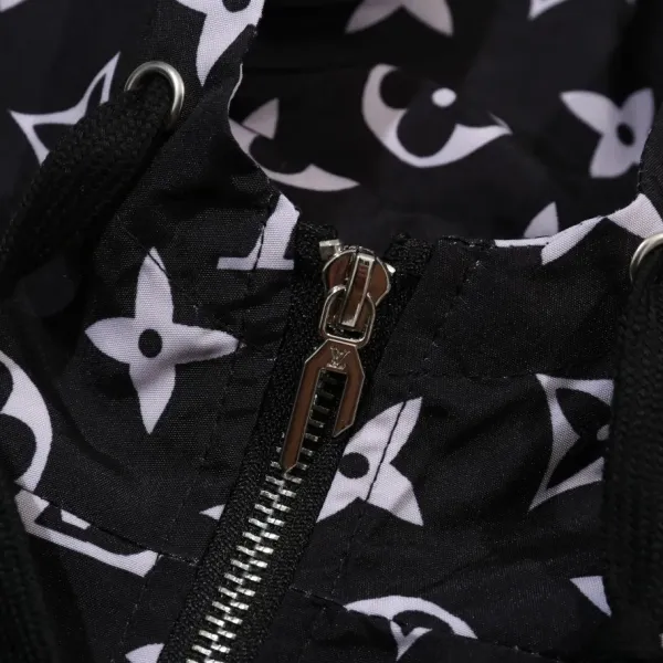 【LOUIS VUITTON】ルイヴィトン ジャケット着ご好評に付き再入荷!240921 【LOUIS VUITTON】ルイヴィトン ジャケット着ご好評に付き再入荷!240921