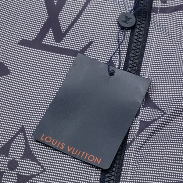 【LOUIS VUITTON  公式旗艦店】ルイヴィトン  ジャケット着 好評に付き再入荷 240826