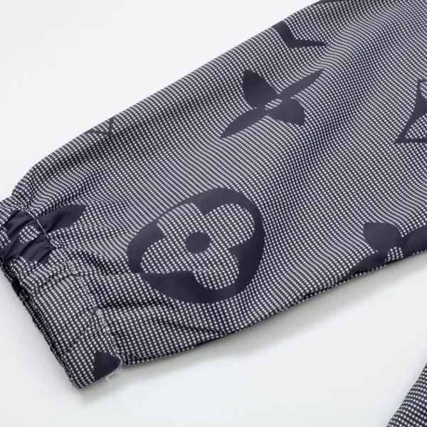 【LOUIS VUITTON  公式旗艦店】ルイヴィトン  ジャケット着 好評に付き再入荷 240826
