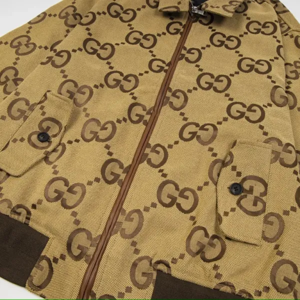 【GUCCI  公式旗艦店】グッチ  ジャケット着 ご好評に付き再入荷！241212