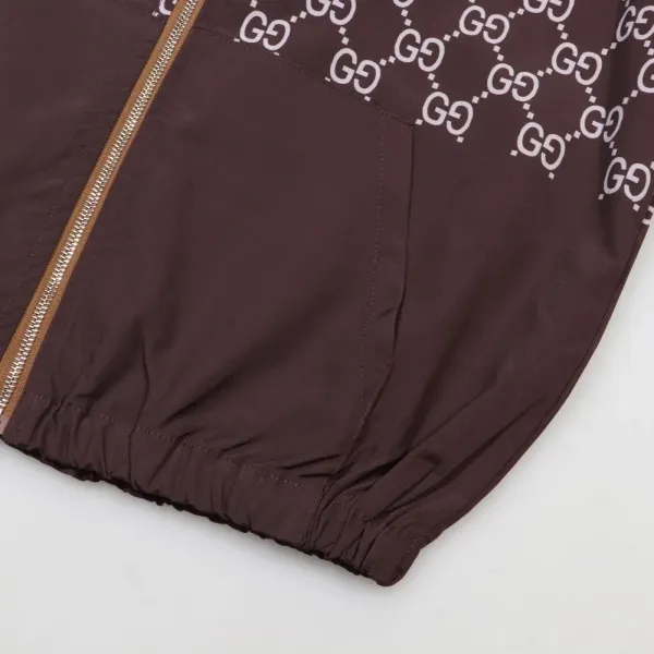 【GUCCI】グッチ ジャケット着  ご好評に付き再入荷！240921